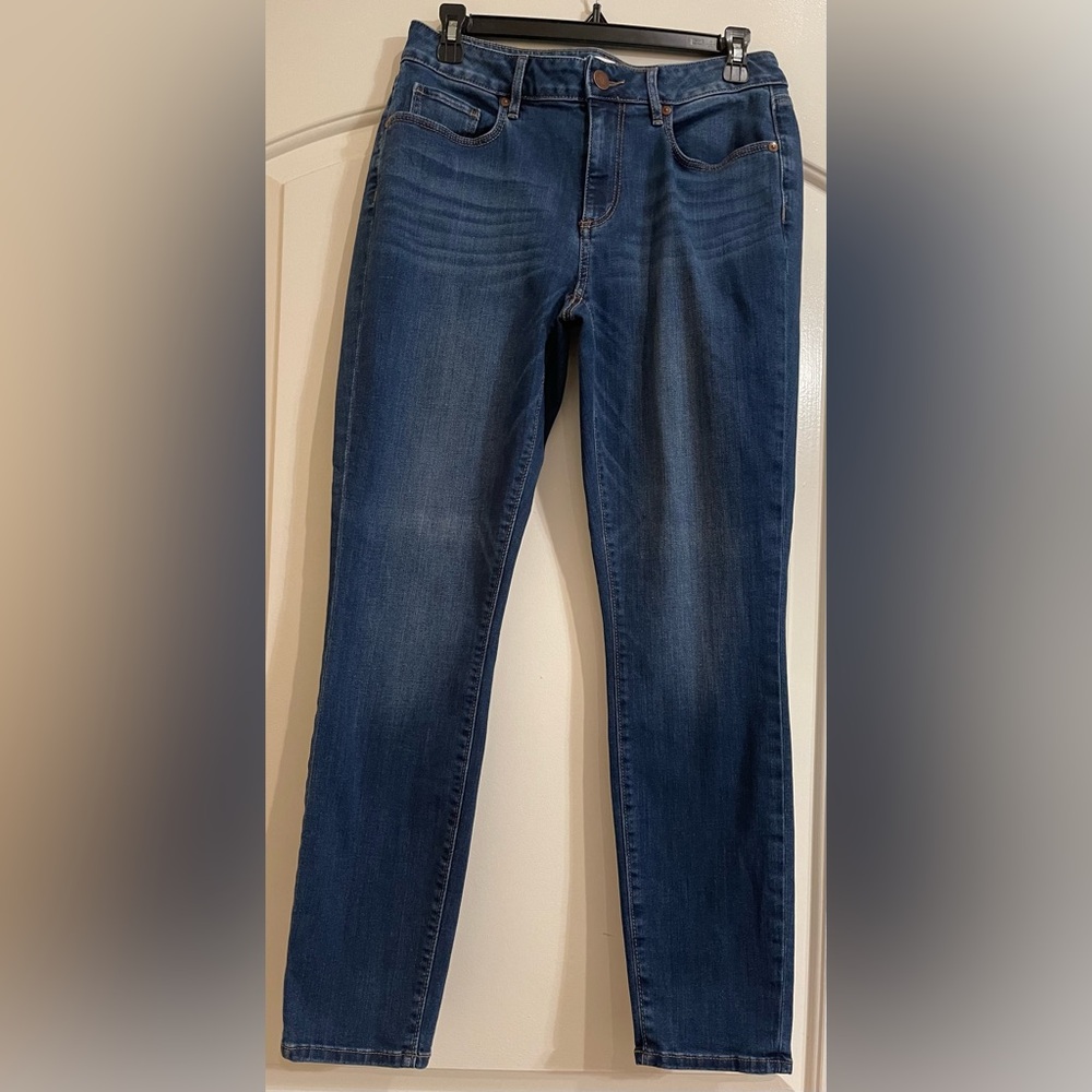 Loft outlet blue jeans. Size 8